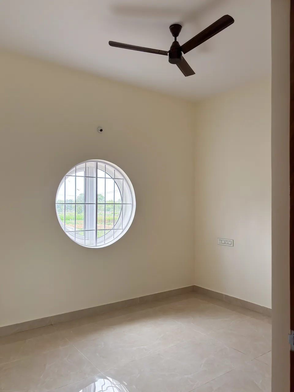 The Porthole House, rooms & baths