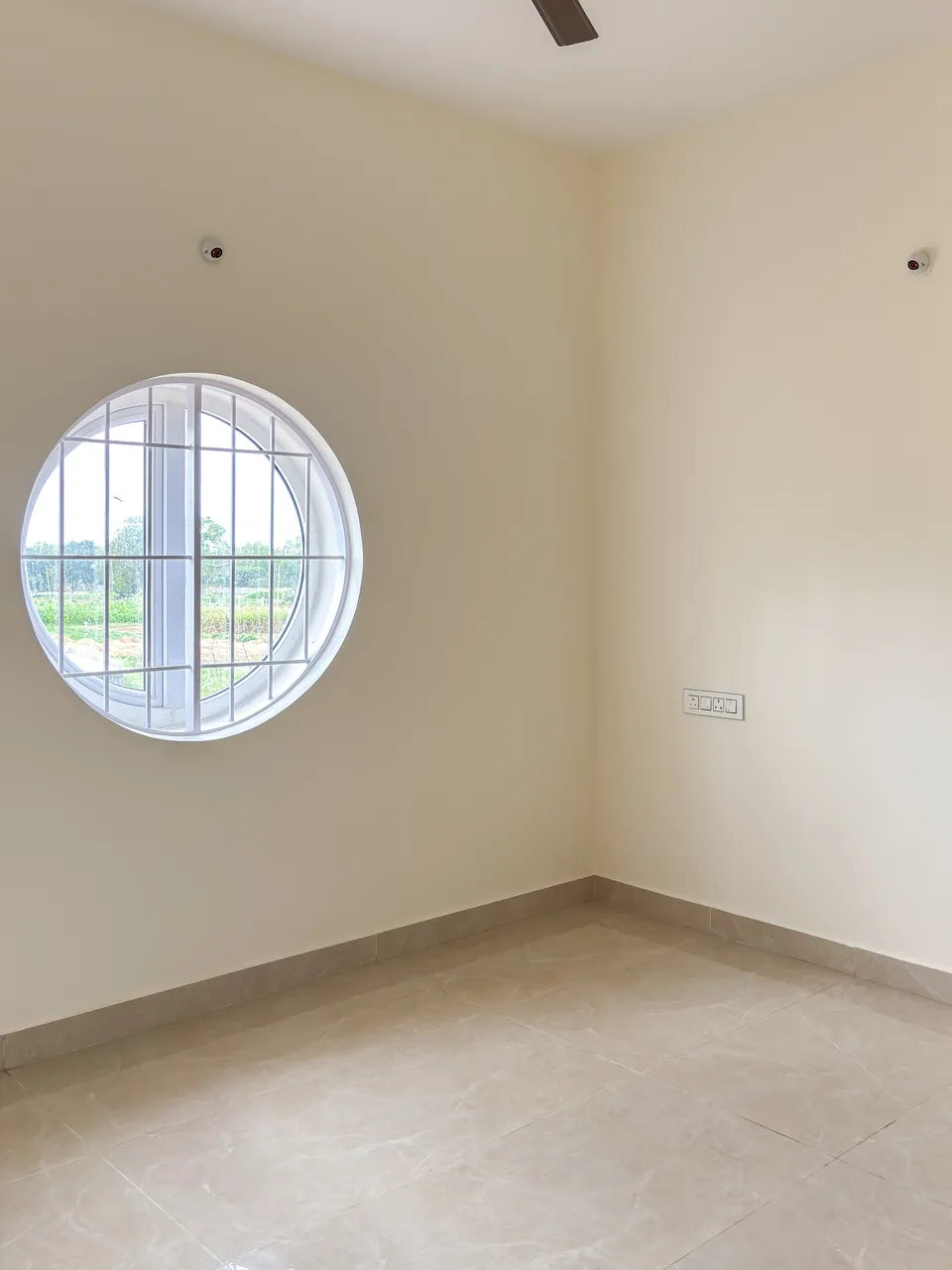 The Porthole House, rooms & baths