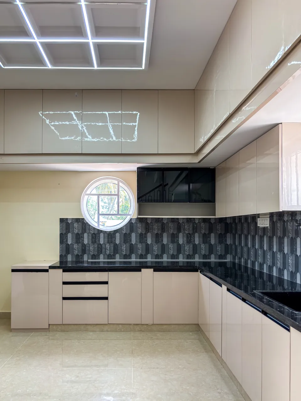 The Porthole House, kitchen