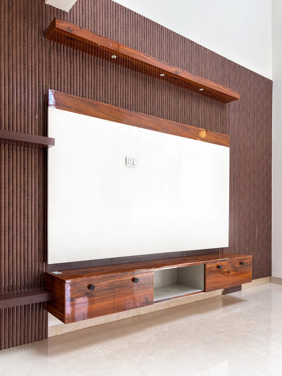The Porthole House, living & light